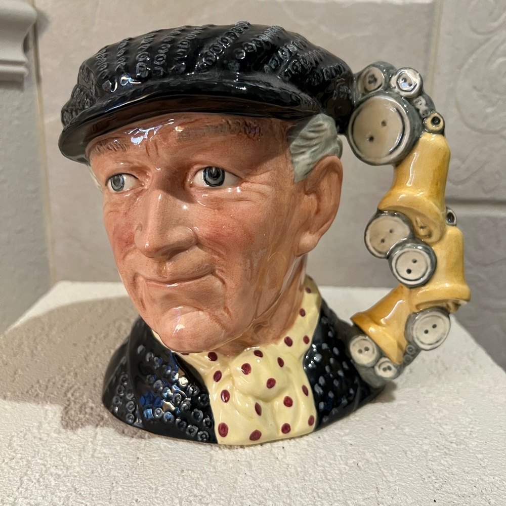 Royal doulton lg 7 in The pearly king Toby character jug